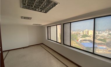 ARRIENDO DE OFICINA EN ED. CENTRO EJECUTIVO - SANTA MARTA