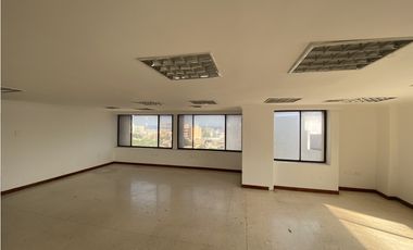 ARRIENDO DE OFICINA EN ED. CENTRO EJECUTIVO - SANTA MARTA