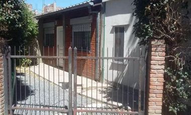 PH tipo casa con 3 dormitorios en Luis Guillon