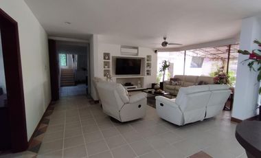 casa en venta en c.c samanes de los trapiches. Cod V2525