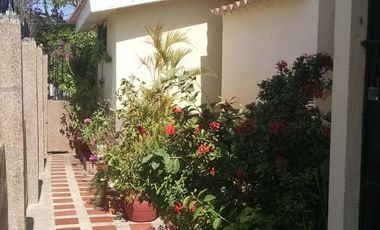 casa en venta en modelo. Cod V6382