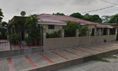 casa en venta en modelo. Cod V6382