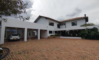 casa campestre en arriendo/venta en retiro. Cod V215337
