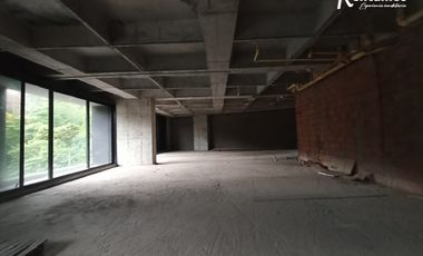 oficina en arriendo en los balsos. Cod A775068