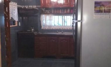 SE VENDE CASA DE 5 AMB EN HURMILGHAM