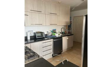 Alquiler de apartamento amoblado frente al mar