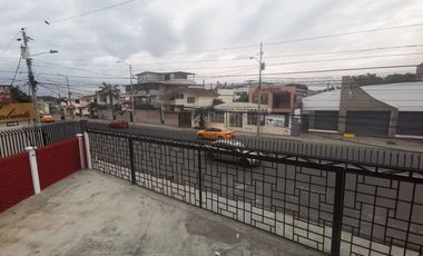 Rento local comercial y oficinas