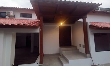 Rento local comercial y oficinas