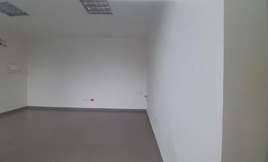 local en arriendo en riomar. Cod A11562