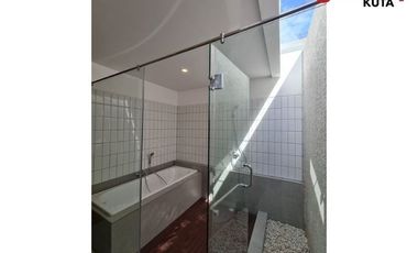 DIJUAL / DISEWAKAN VILLA RAYA GELOGOR LODTUNDUH GIANYAR, BALI