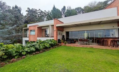 Casa en venta en Envigado sector Alto de las Palmas