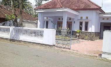 Rumah Dijual di Trenggalek Dekat SMP Negeri 1 Gandusari
