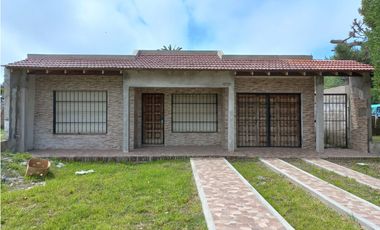Bº SAN JACINTO; CHALET PARA  ARREGLAR