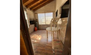 Bº SAN JACINTO; CHALET PARA  ARREGLAR