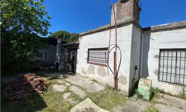 Bº SAN JACINTO; CHALET PARA  ARREGLAR