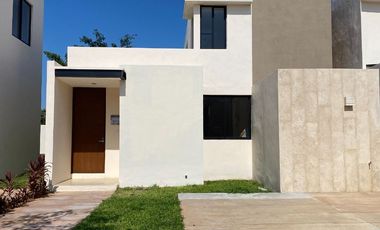 Casa en venta en Mérida, Yucatán, Privada Cumbres Novonorte Cholul