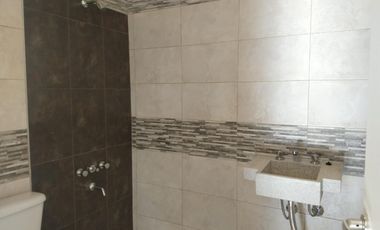 VaqueraPropiedades vende departamento de tres ambientes y dos cocheras en Beccar.