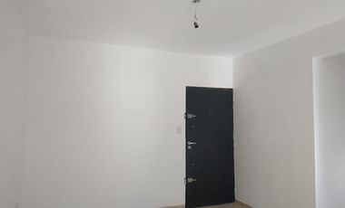 VaqueraPropiedades vende departamento de tres ambientes y dos cocheras en Beccar.