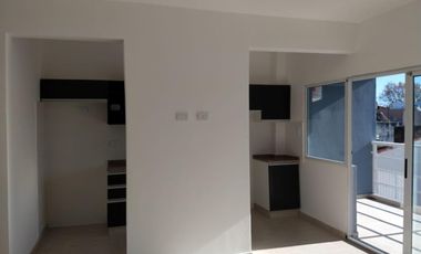VaqueraPropiedades vende departamento de tres ambientes y dos cocheras en Beccar.