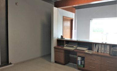 EDIFICIO EN VENTA  OFICINA O COLEGIO CARR 57 S.L.P. 3 NIVELES CON BODEGA