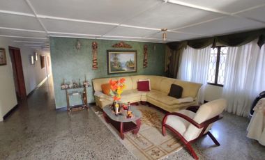 casa en venta en ciudad jardín. Cod V102312