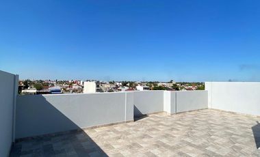 DEPARTAMENTO 2 AMBIENTES AL FRENTE A ESTRENAR CON BALCÓN Y COCHERA. EDIFICIO CON GIMNASIO, TERRAZA Y PARRILLA