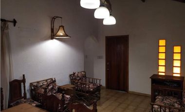 CASA 3 DORMITORIOS EN ACANTILADOS A METROS DEL MAR