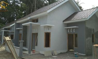 DIJUAL RUMAH SIAP HUNI DI SEYGAN SLEMAN !!! MULAI 400JT ALL IN !!!