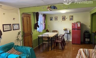 Casa en venta de 2 dorm. en La Higuera