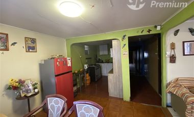 Casa en venta de 2 dorm. en La Higuera