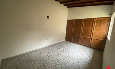 casa-local en arriendo en estadio. Cod A4544