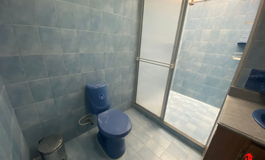 casa-local en arriendo en estadio. Cod A4544