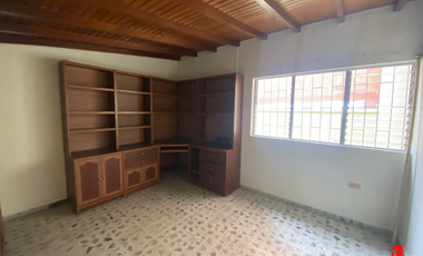 casa-local en arriendo en estadio. Cod A4544
