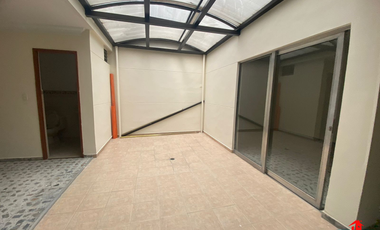 casa-local en arriendo en estadio. Cod A4544