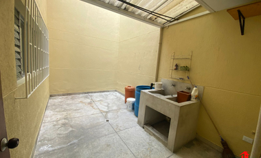 casa-local en arriendo en estadio. Cod A4544