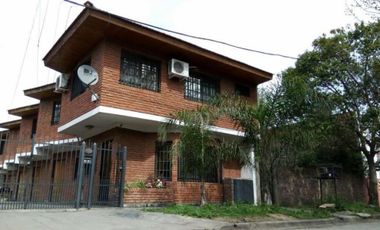 DUPLEX DE 3 AMBIENTES, LATERAL