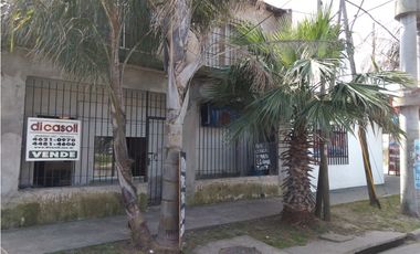 LOCAL AMPLIO CON BAÑO. EXCELENTE VISTA COMERCIAL. CON VIVIENDA