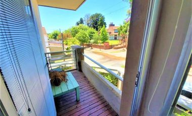 Casa Moderna 4 Amb. 2 Cocheras En Quilmes Residencial