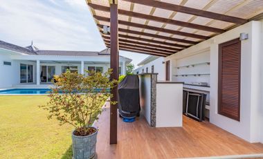 3 Bedroom Villa for sale at Falcon Hill Luxury Pool Villas