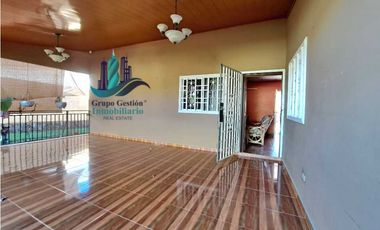 VENDO CASA FAMILIAR EN LOS ALGARROBOS
