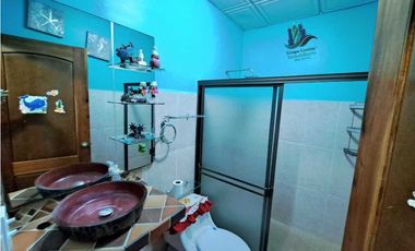 VENDO CASA FAMILIAR EN LOS ALGARROBOS