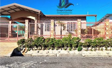 VENDO CASA FAMILIAR EN LOS ALGARROBOS