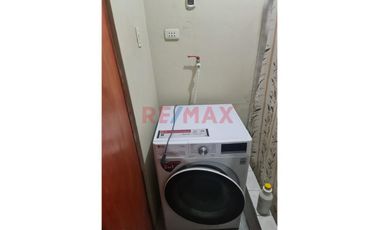 Linda Casa De 3 Pisos En Venta En Av Principal