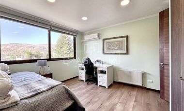 Casa en venta de 6 dorm. en Colina