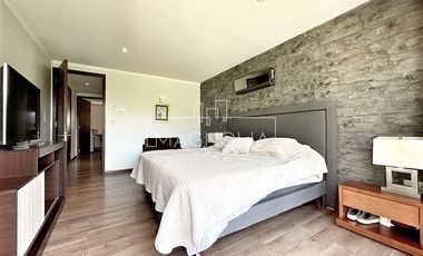 Casa en venta de 6 dorm. en Colina