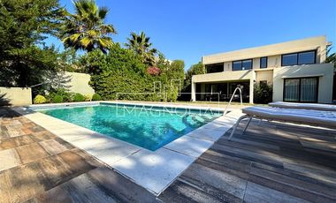 Casa en venta de 6 dorm. en Colina