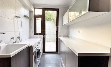 Casa en venta de 6 dorm. en Colina