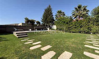 Casa en venta de 6 dorm. en Colina