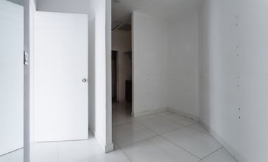 SE ALQUILA LOCAL EN OBARRIO >>VIA PRINCIPAL<<