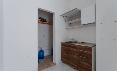 SE ALQUILA LOCAL EN OBARRIO >>VIA PRINCIPAL<<